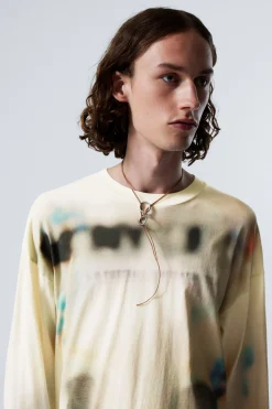 GRAPHIC LONGSLEEVE IN OVERSIZED-PASSFORM|Weekday Hot