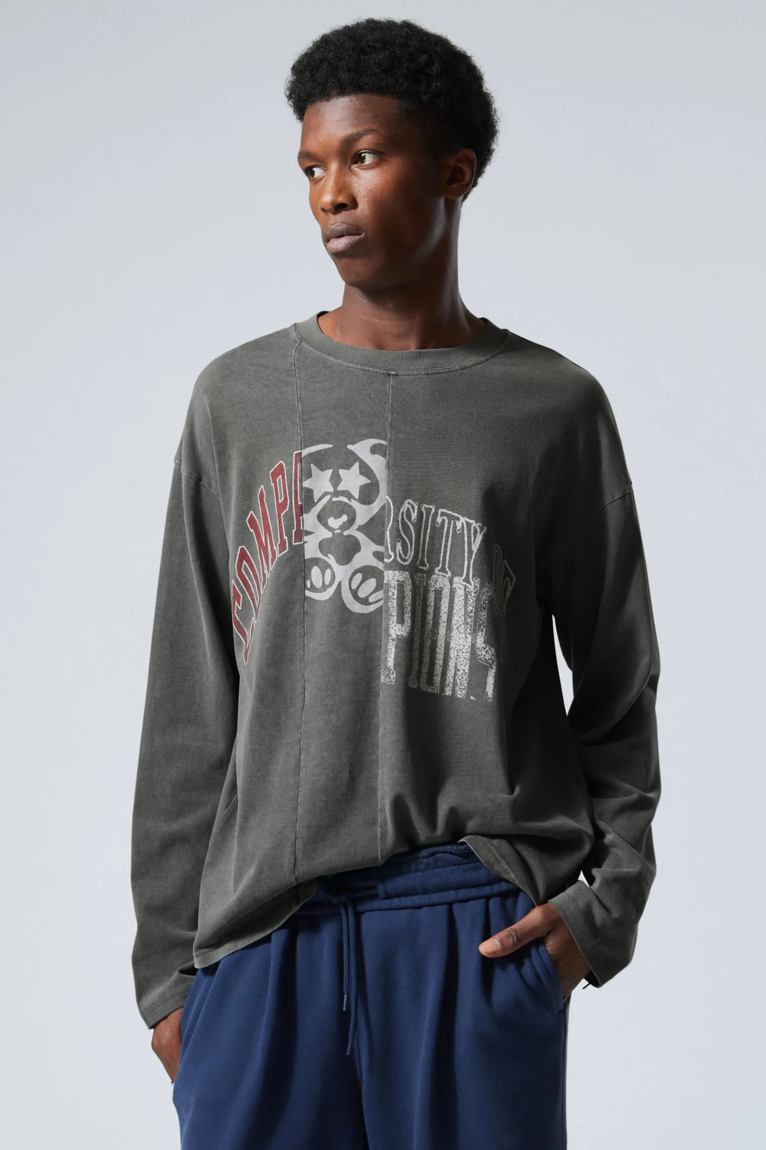 GROSSARTIGES GRAPHIC-LONGSLEEVE IM BOXY-FIT|Weekday Sale