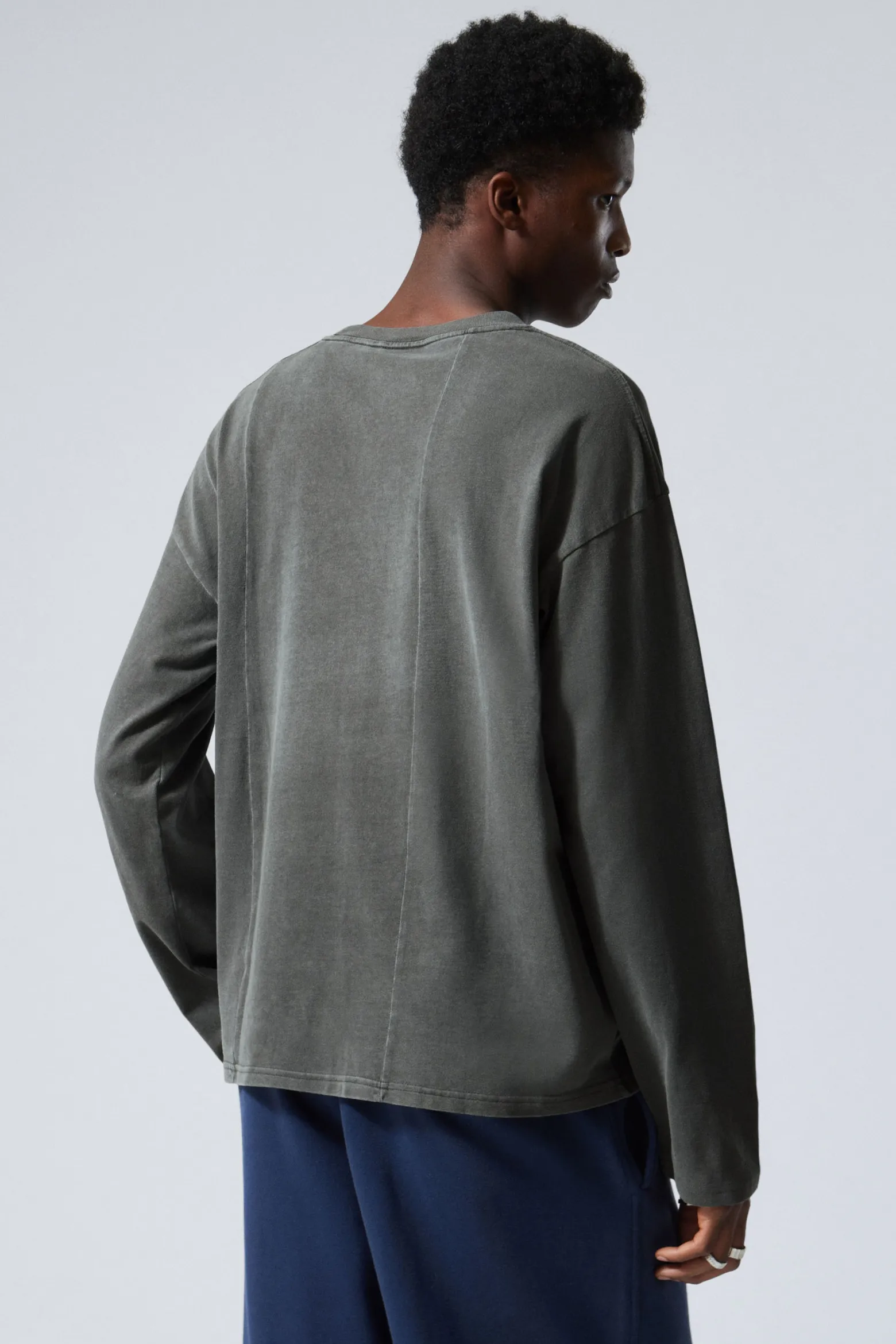 GROSSARTIGES GRAPHIC-LONGSLEEVE IM BOXY-FIT|Weekday Sale