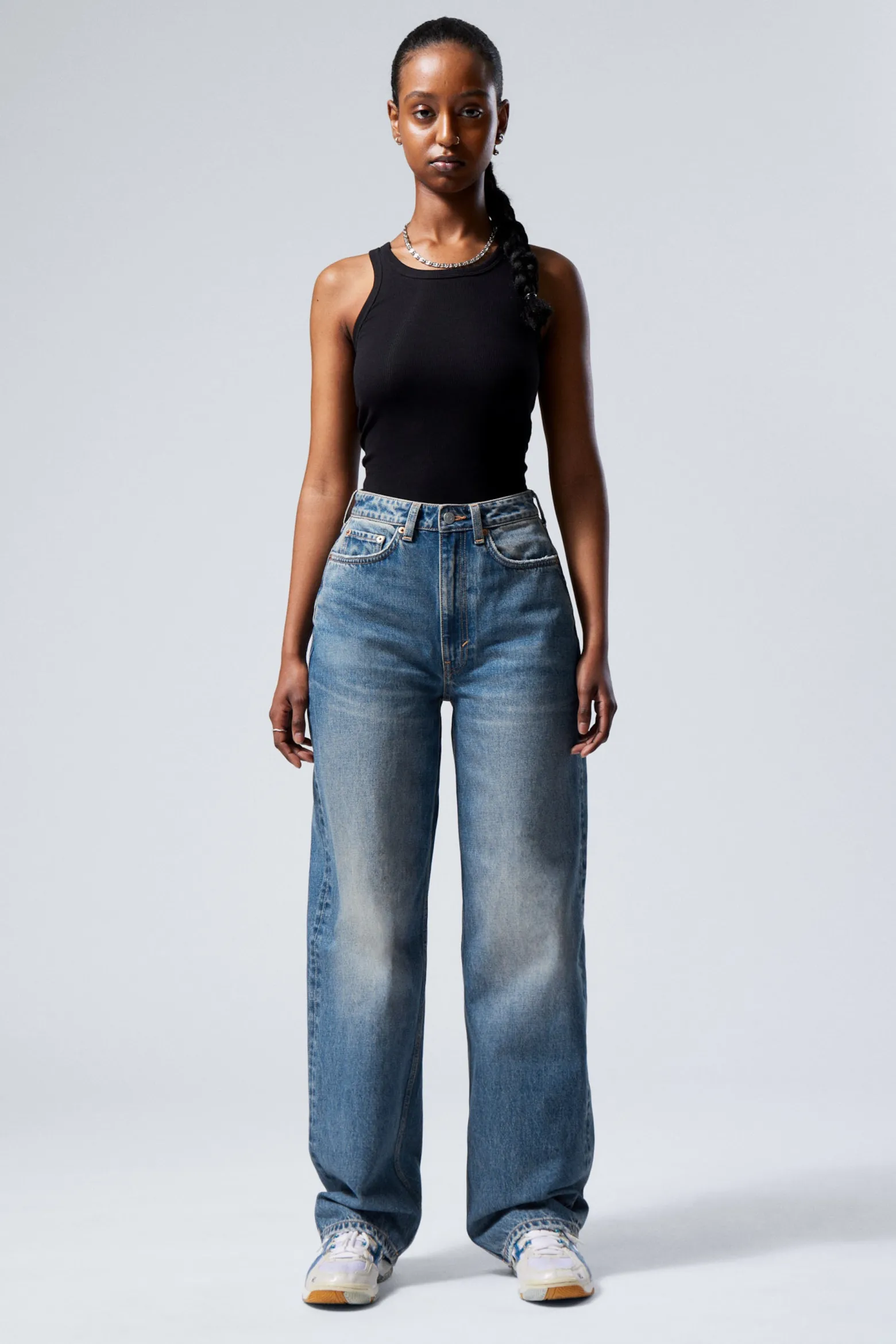 HALO CURVE HIGH WAISTED REGULAR WIDE LEG JEANS|Weekday Outlet