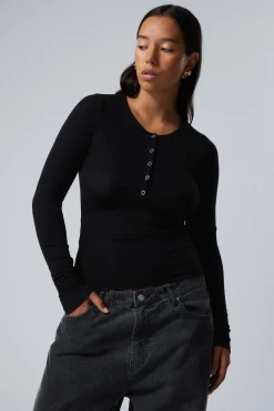 HAUCHDÜNNES, GERIPPTES HENLEY-LONGSLEEVE|Weekday Sale