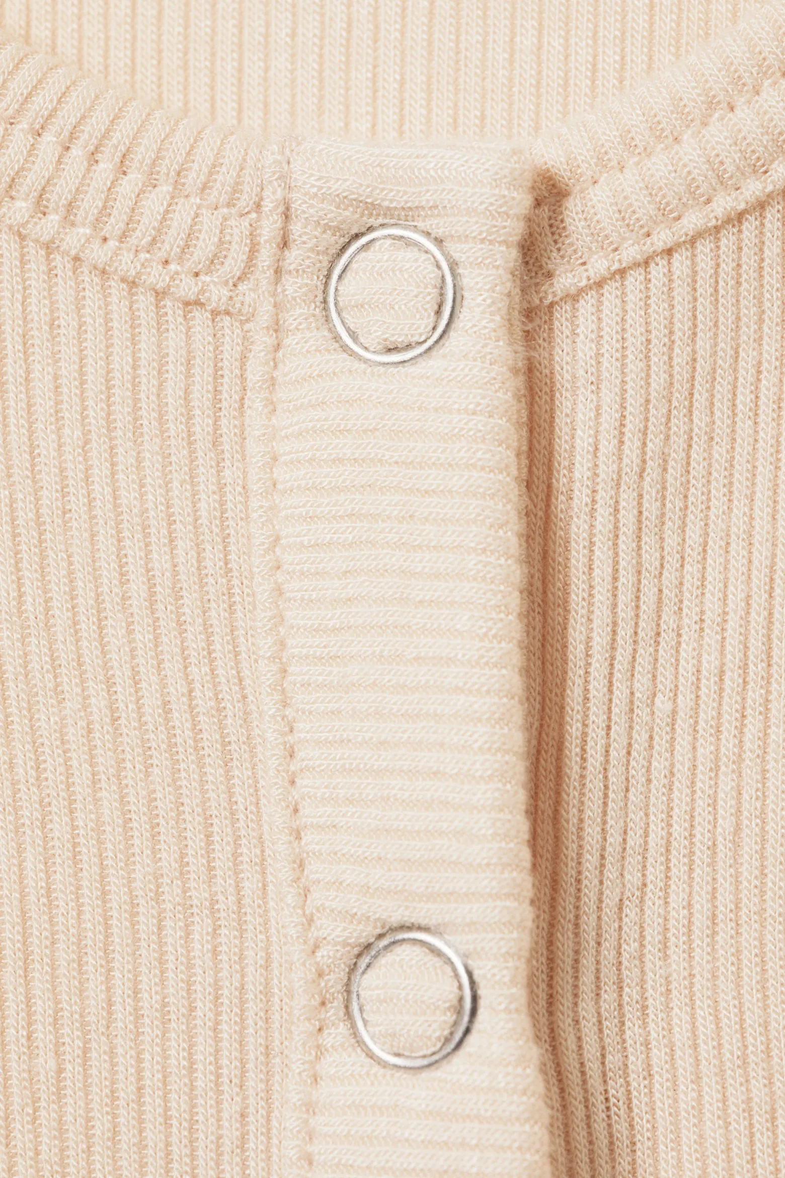 HAUCHDÜNNES, GERIPPTES HENLEY-LONGSLEEVE|Weekday Best