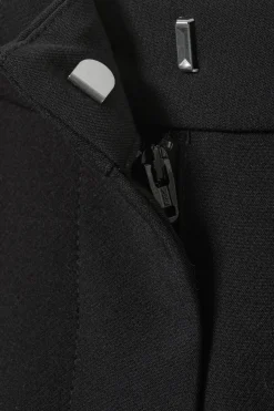 HOSE DESSA MIT SCHMALER PASSFORM|Weekday Outlet