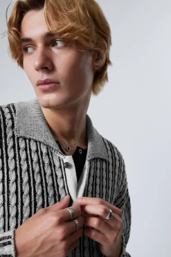 KASTIGER POLOPULLOVER AUS ZOPFSTRICK|Weekday Best Sale