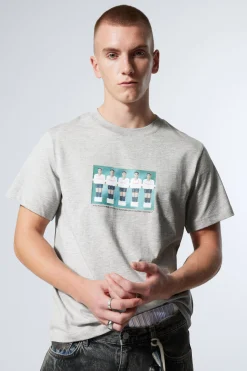 KASTIGES T-SHIRT MIT GRAFIKPRINT|Weekday Hot