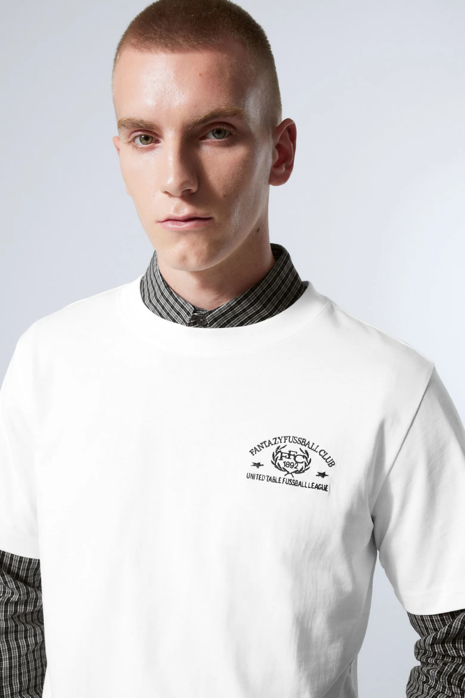 KASTIGES T-SHIRT MIT GRAFIKPRINT|Weekday New