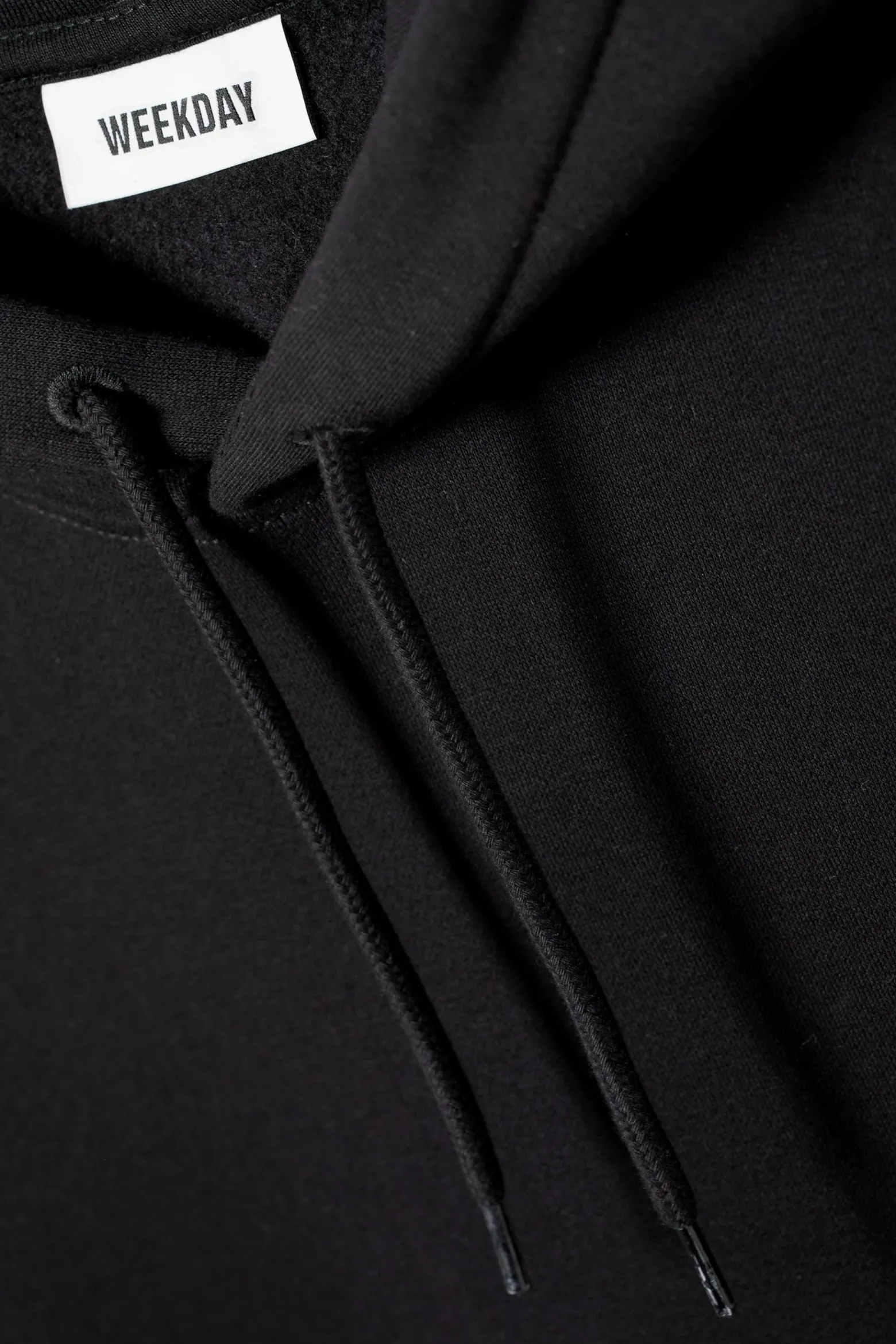 KLASSISCHER, MITTELSCHWERER HOODIE|Weekday Clearance