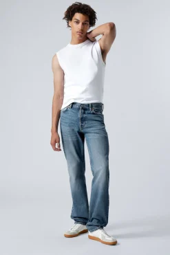 KLEAN REGULAR STRAIGHT LEG JEANS|Weekday Store