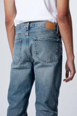 KLEAN REGULAR STRAIGHT LEG JEANS|Weekday Store