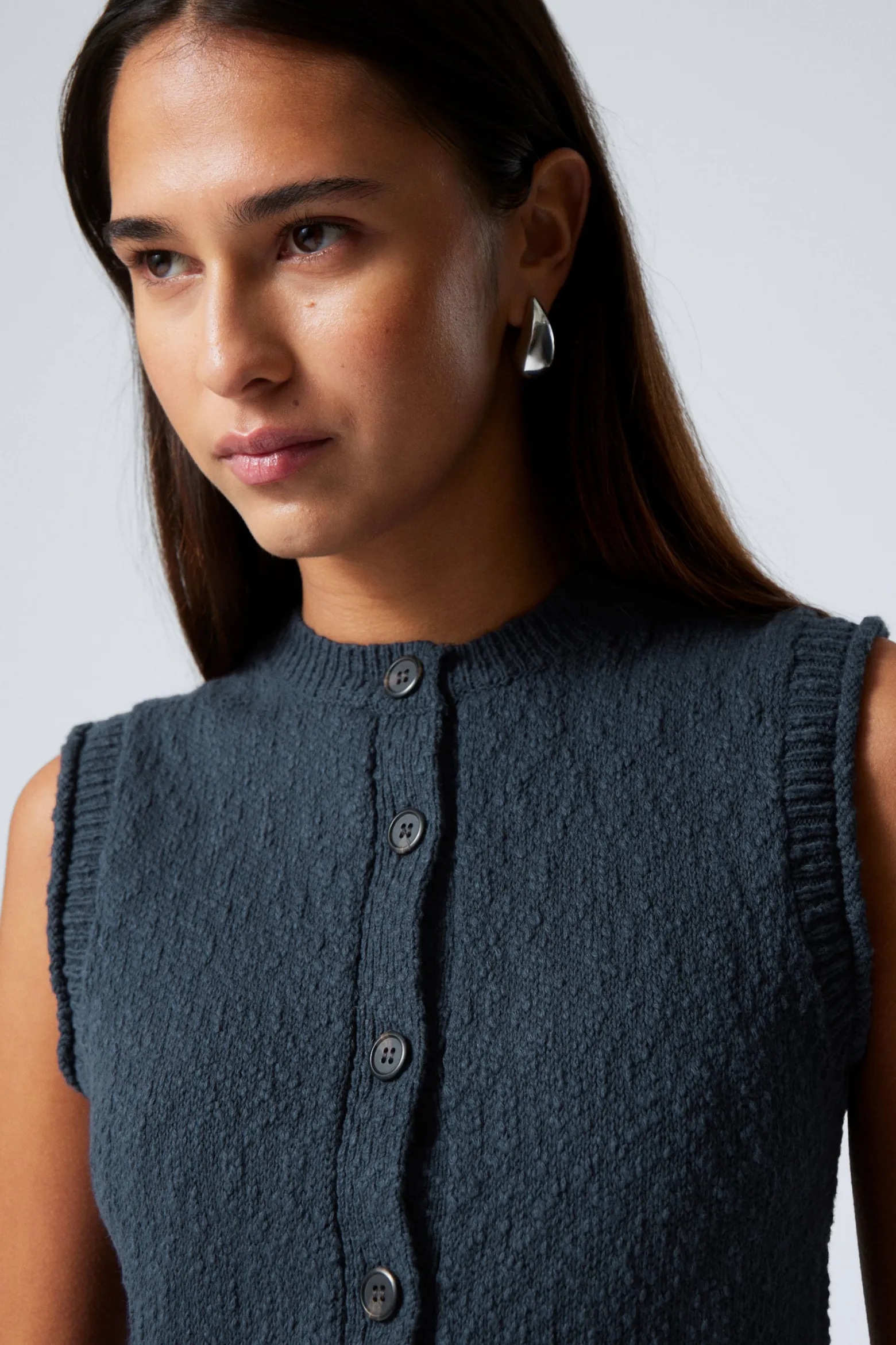 KNITTED SINGLEBREASTED VEST|Weekday New
