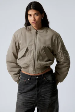 KURZ GESCHNITTENE BOMBERJACKE|Weekday Clearance