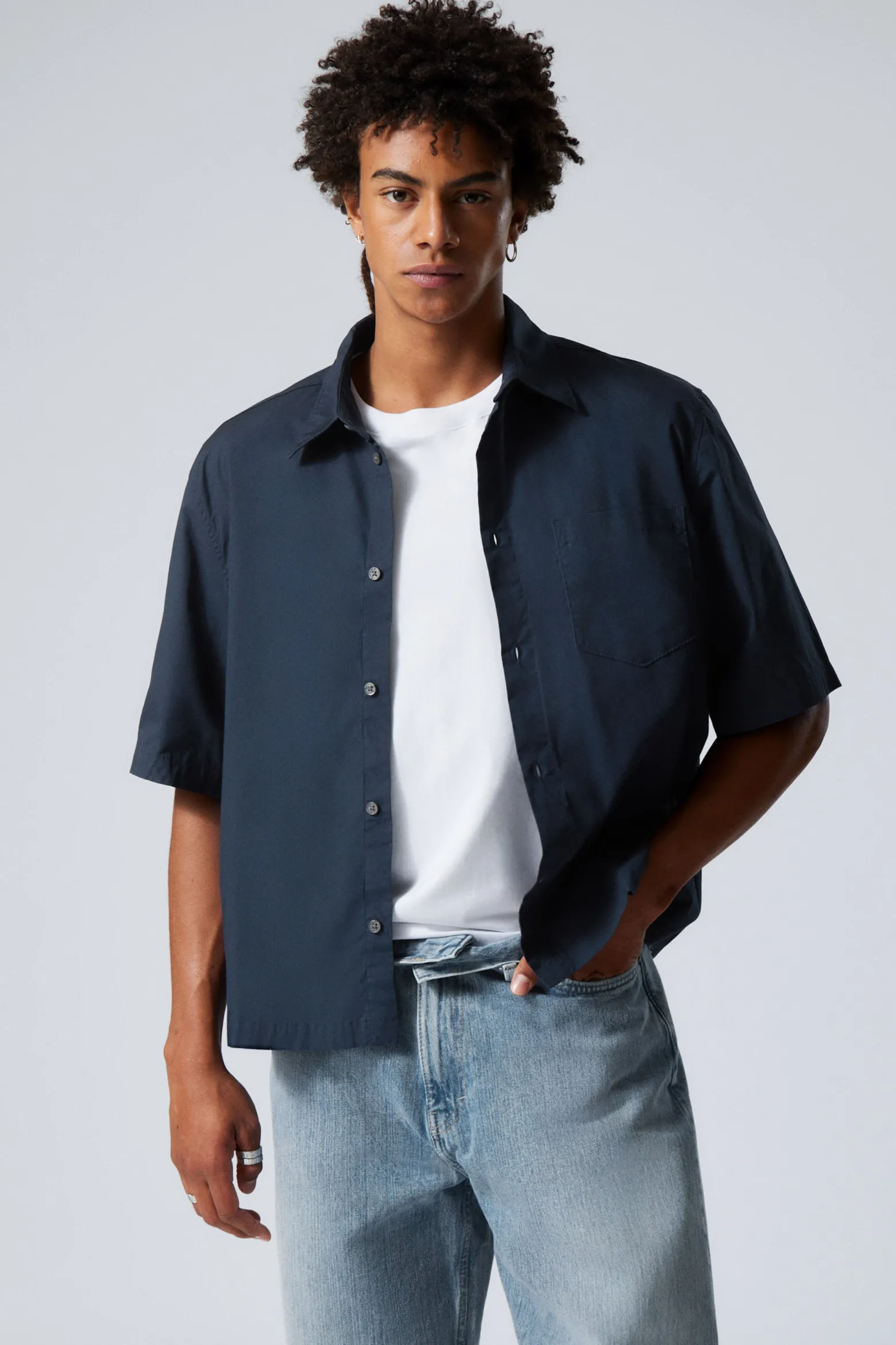 KURZARMSHIRT MIT VERKÜRZTEM SCHNITT|Weekday Store