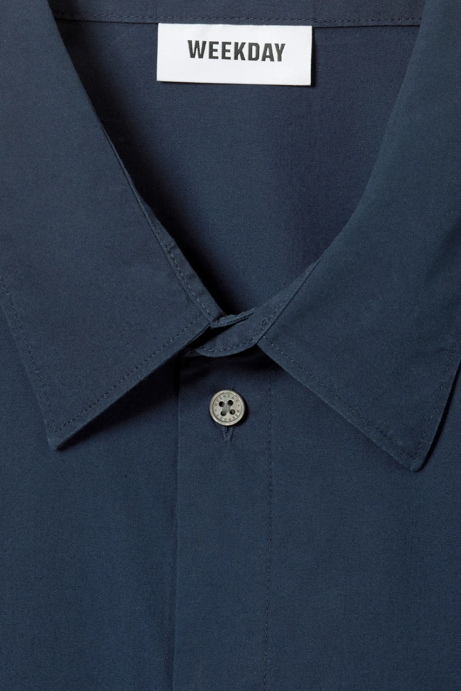 KURZARMSHIRT MIT VERKÜRZTEM SCHNITT|Weekday Store