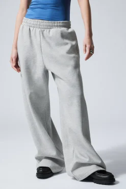 LANGE, SCHWERE SWEATPANTS IN LOCKERER PASSFORM|Weekday Best