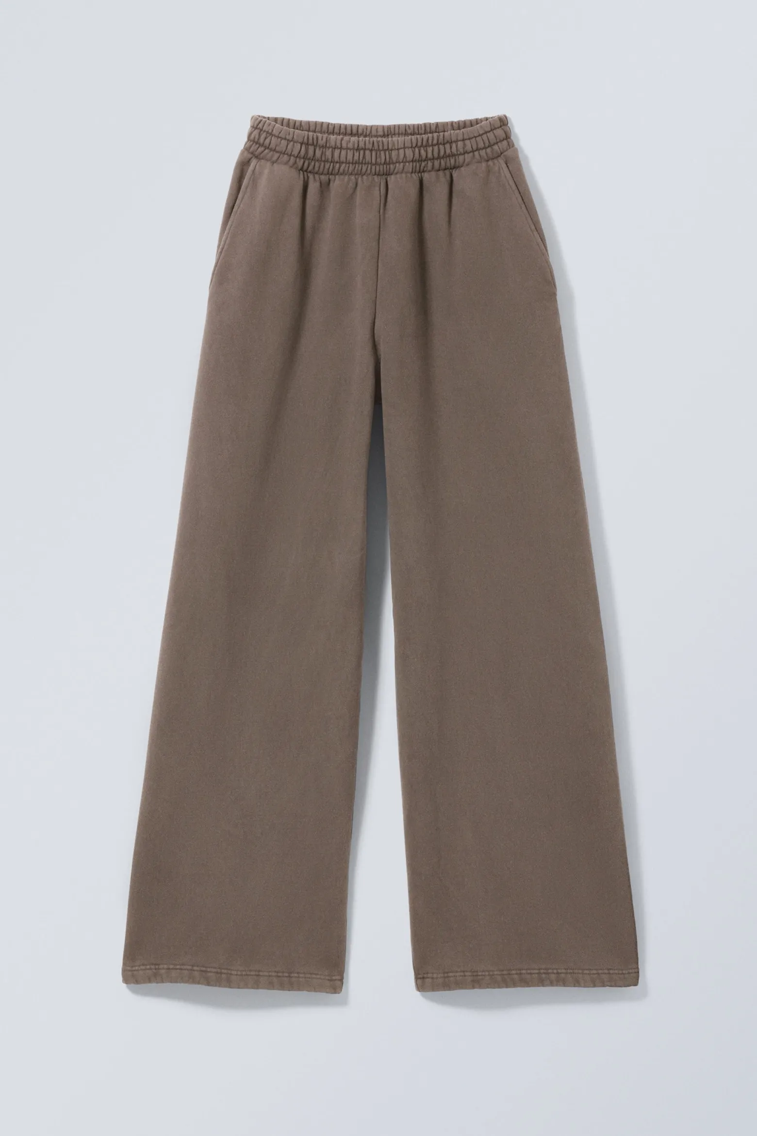 LANGE, SCHWERE SWEATPANTS IN LOCKERER PASSFORM|Weekday New