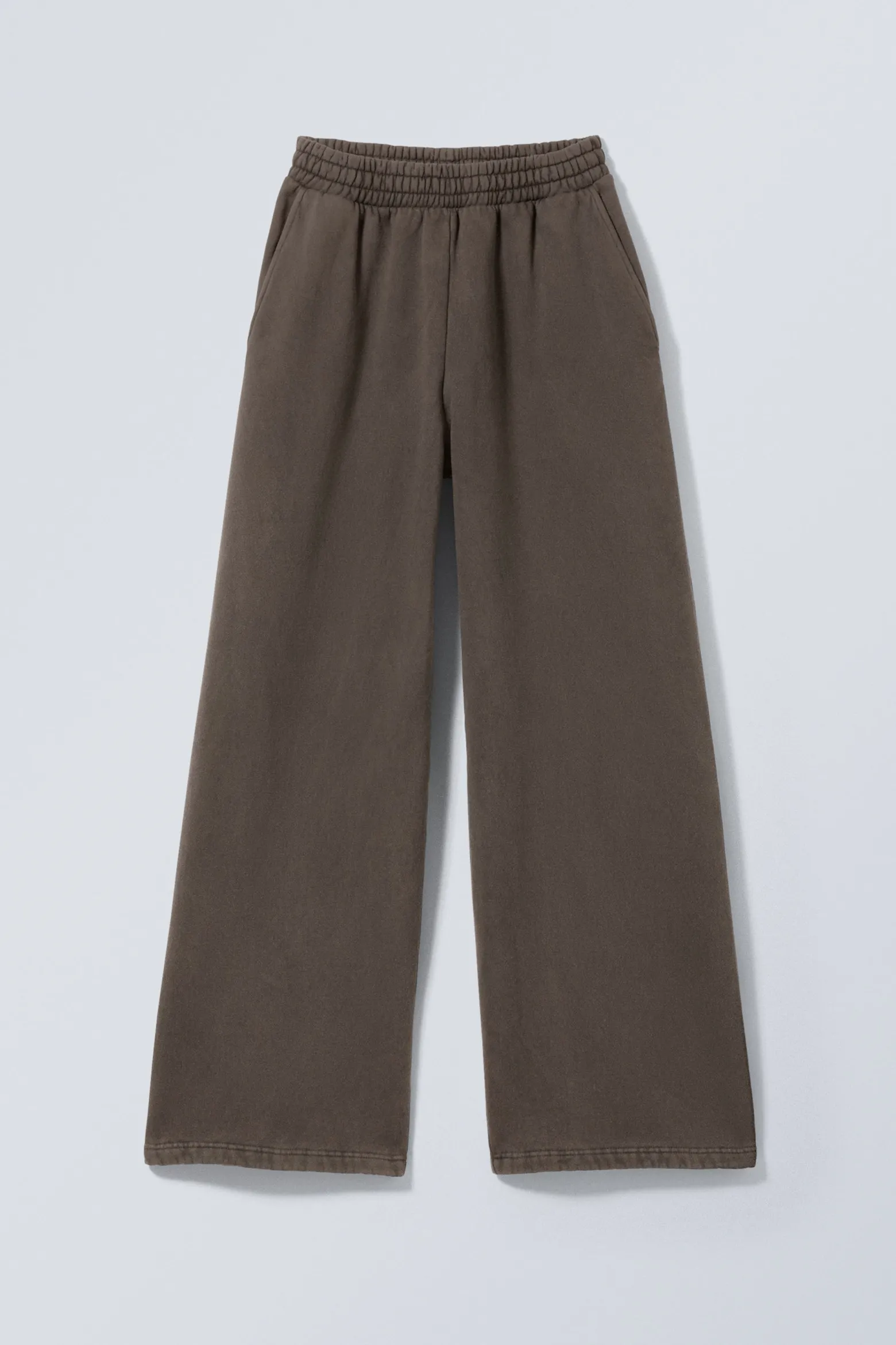 LANGE, SCHWERE SWEATPANTS IN LOCKERER PASSFORM|Weekday Clearance