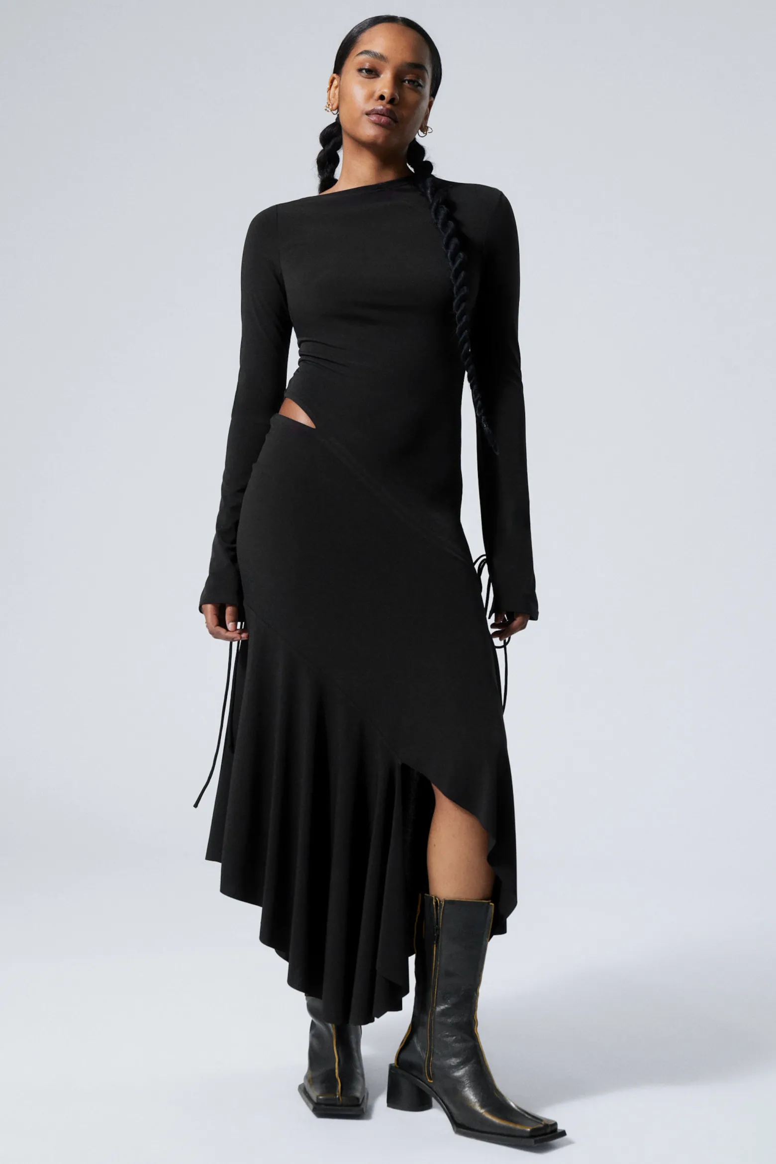 LANGÄRMELIGES, ASYMMETRISCHES DRAPÉ-KLEID|Weekday Store