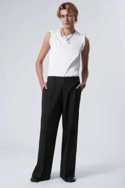 LOCKER GESCHNITTENE ANZUGHOSE MIT NIEDRIGER TAILLE|Weekday Store