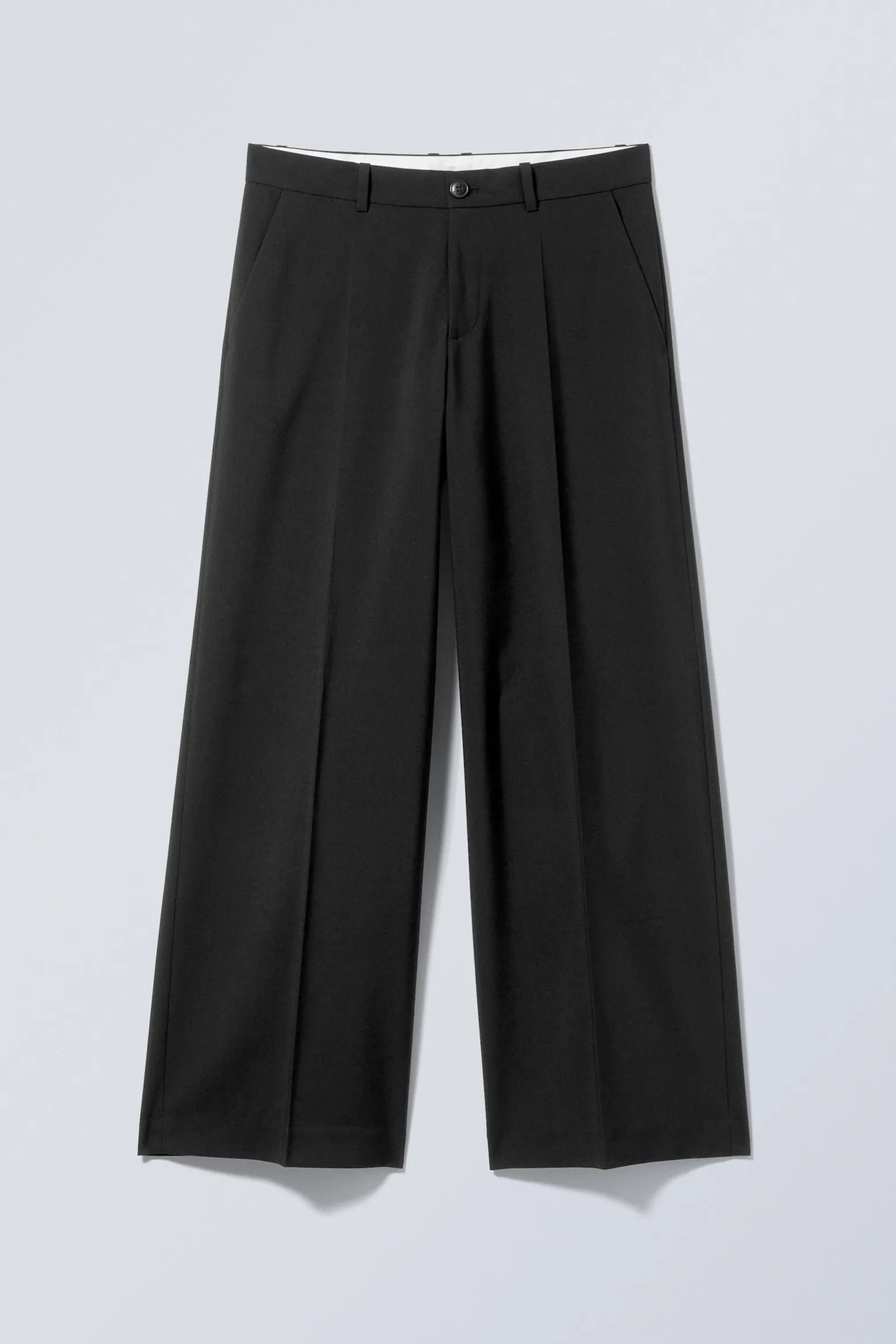 LOCKER GESCHNITTENE ANZUGHOSE MIT NIEDRIGER TAILLE|Weekday Store