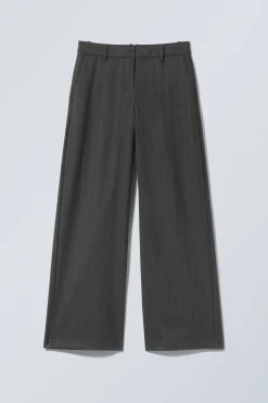 LOCKER GESCHNITTENE ANZUGHOSE MIT NIEDRIGER TAILLE|Weekday Sale