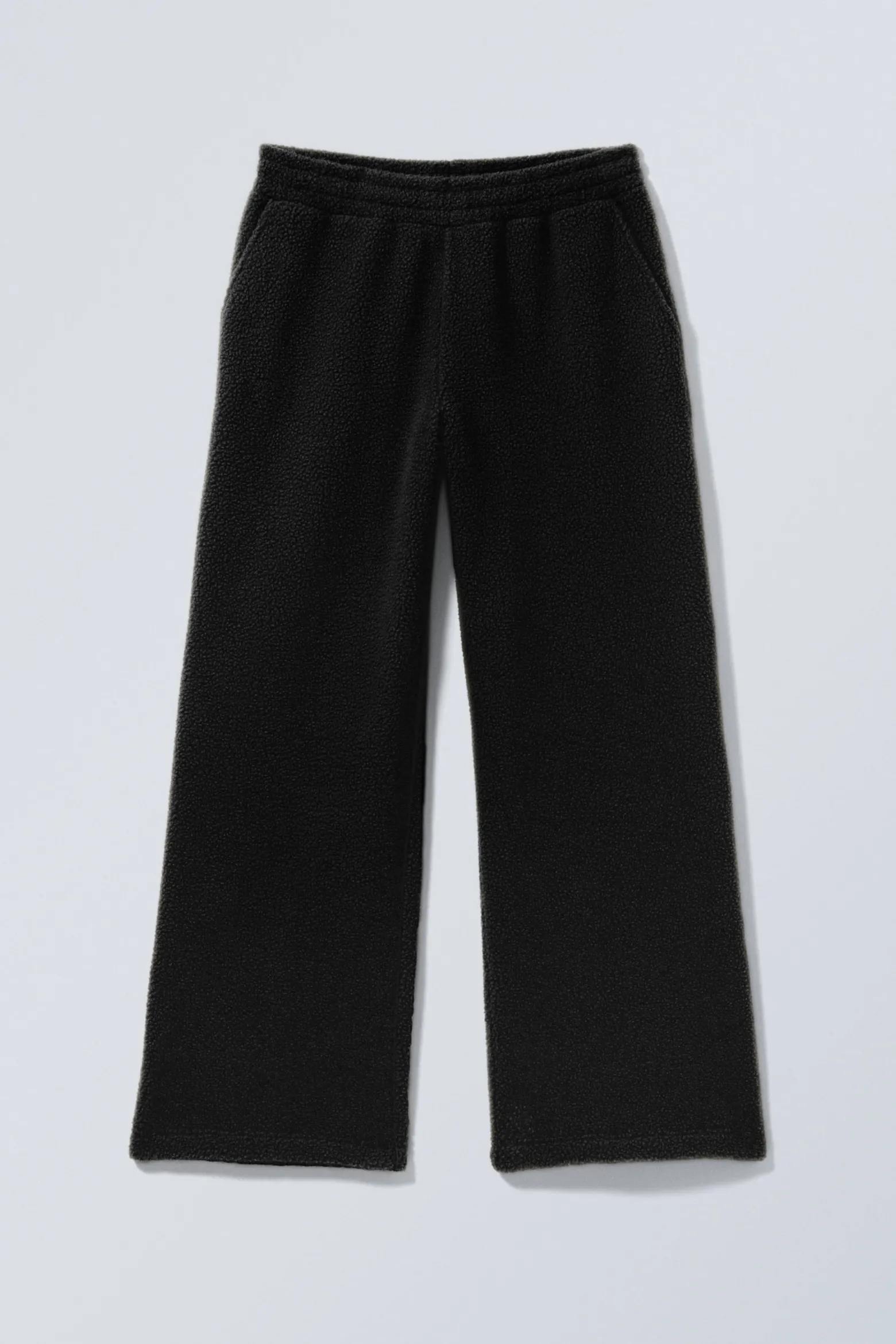 LOCKER GESCHNITTENE FLEECEHOSE|Weekday Best