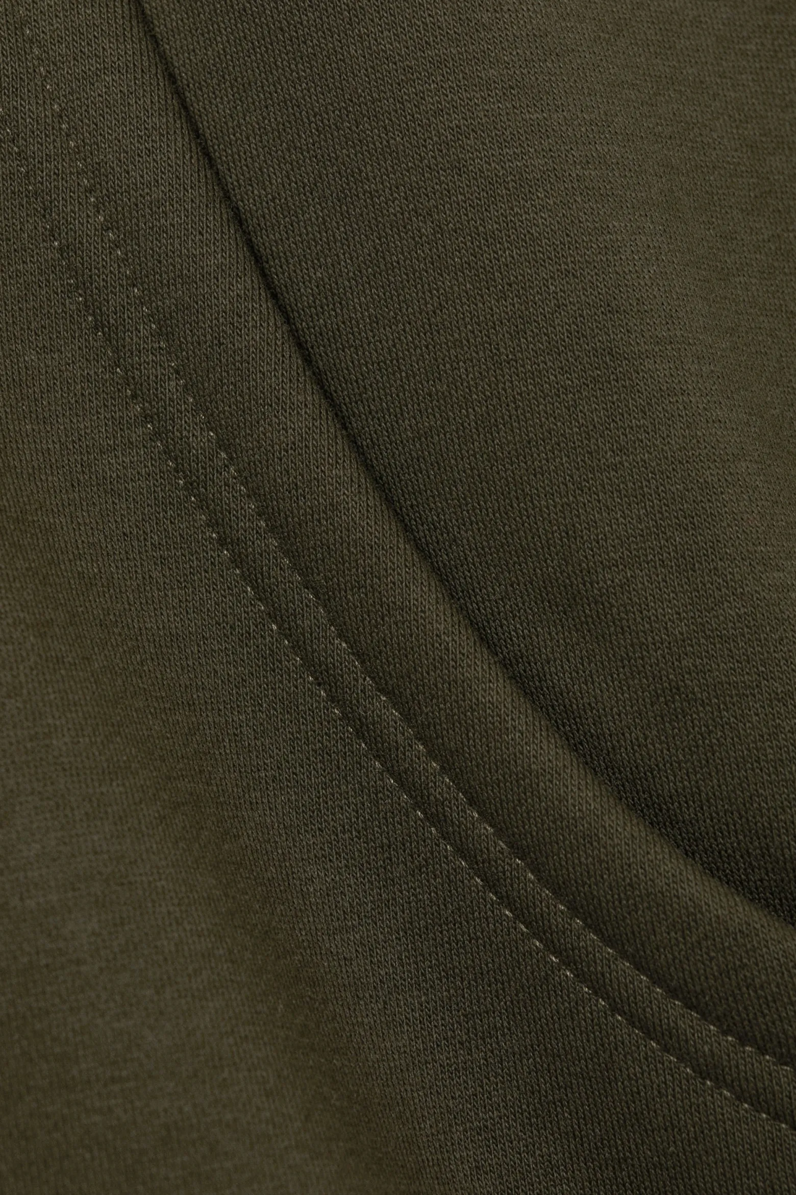 LOCKER GESCHNITTENER RAGLAN-HOODIE|Weekday Fashion