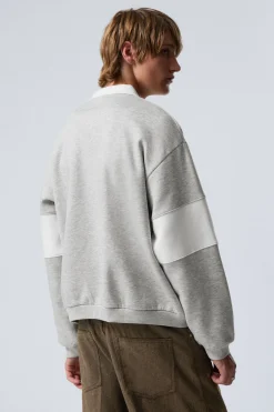 LOCKER GESCHNITTENES GRAPHIC POLO-SWEATSHIRT|Weekday Cheap