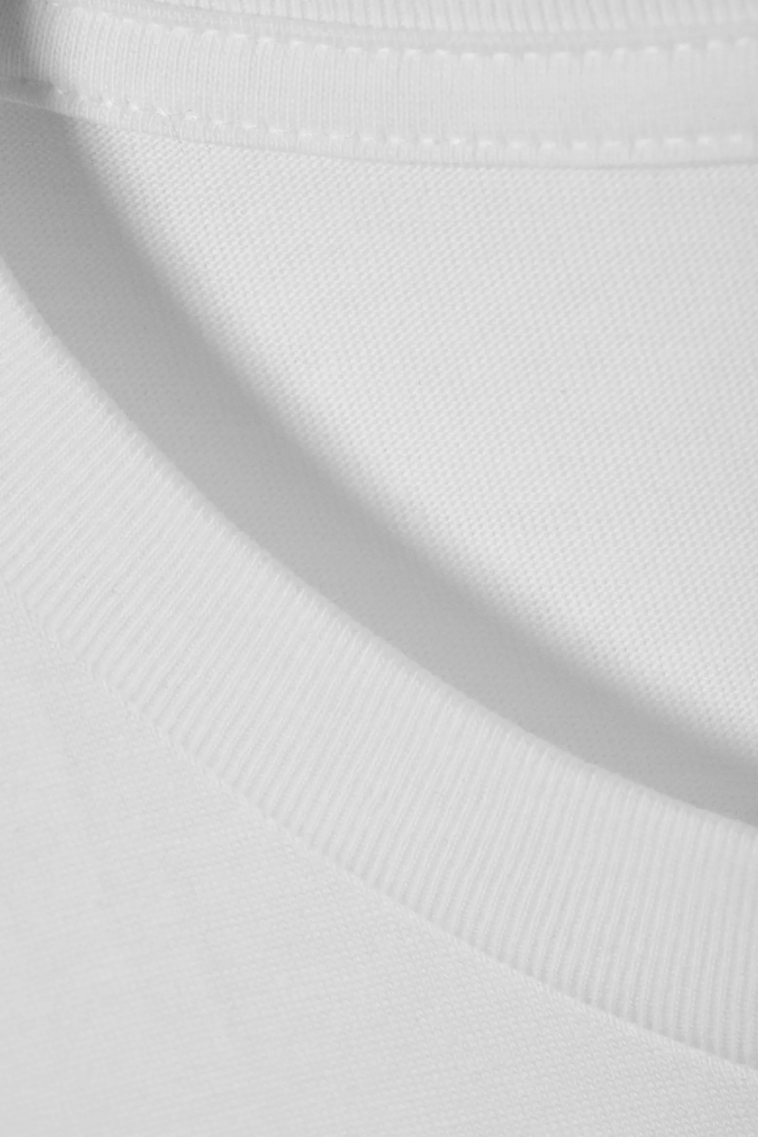 LOCKER SITZENDES KURZARM-T-SHIRT|Weekday Hot