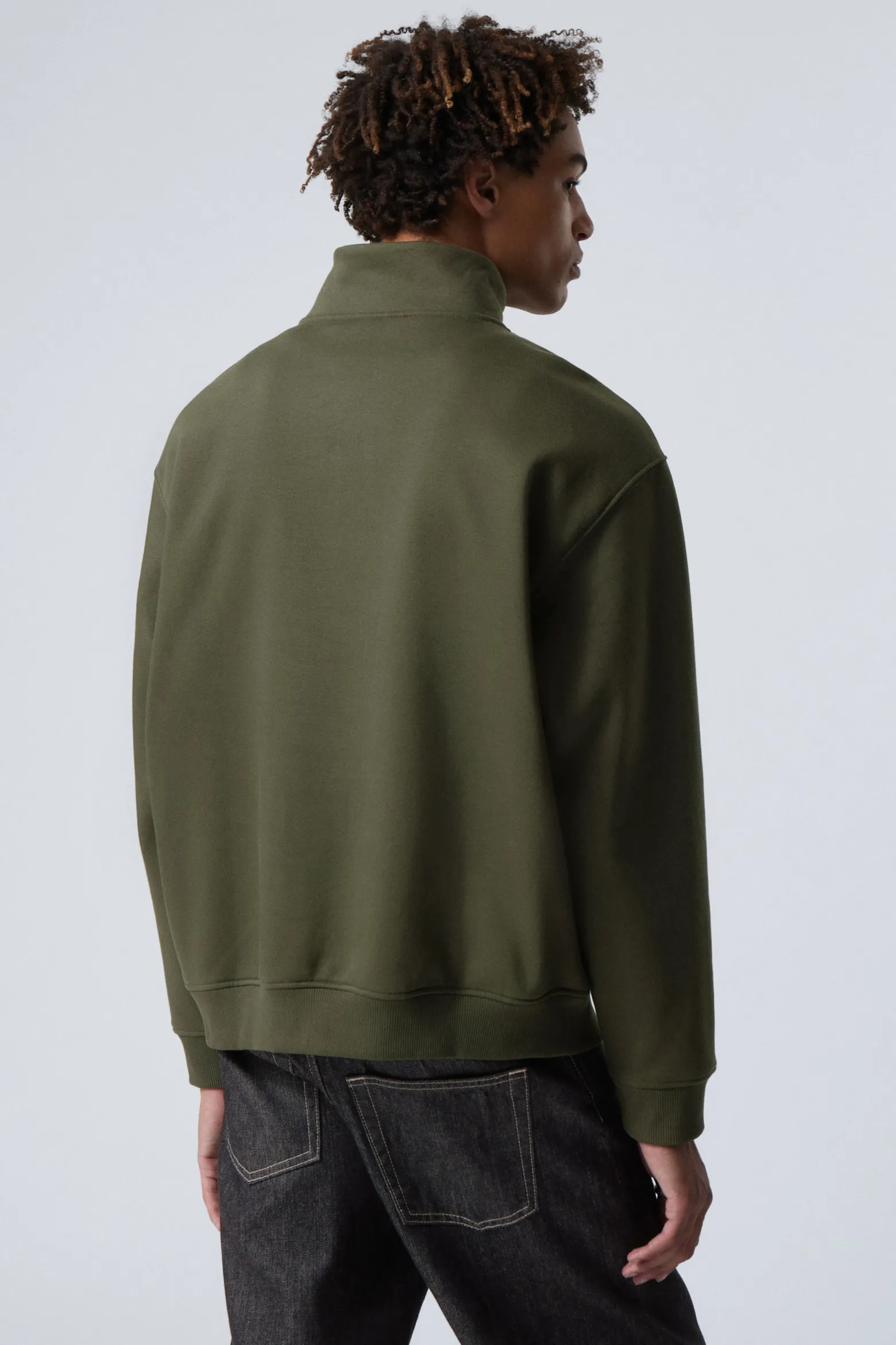 LOCKERER, SCHWERER PULLOVER MIT TEILREISSVERSCHLUSS|Weekday Shop