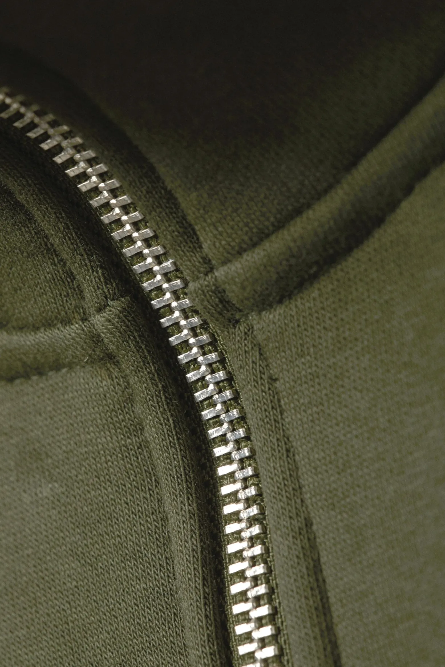 LOCKERER, SCHWERER PULLOVER MIT TEILREISSVERSCHLUSS|Weekday Shop
