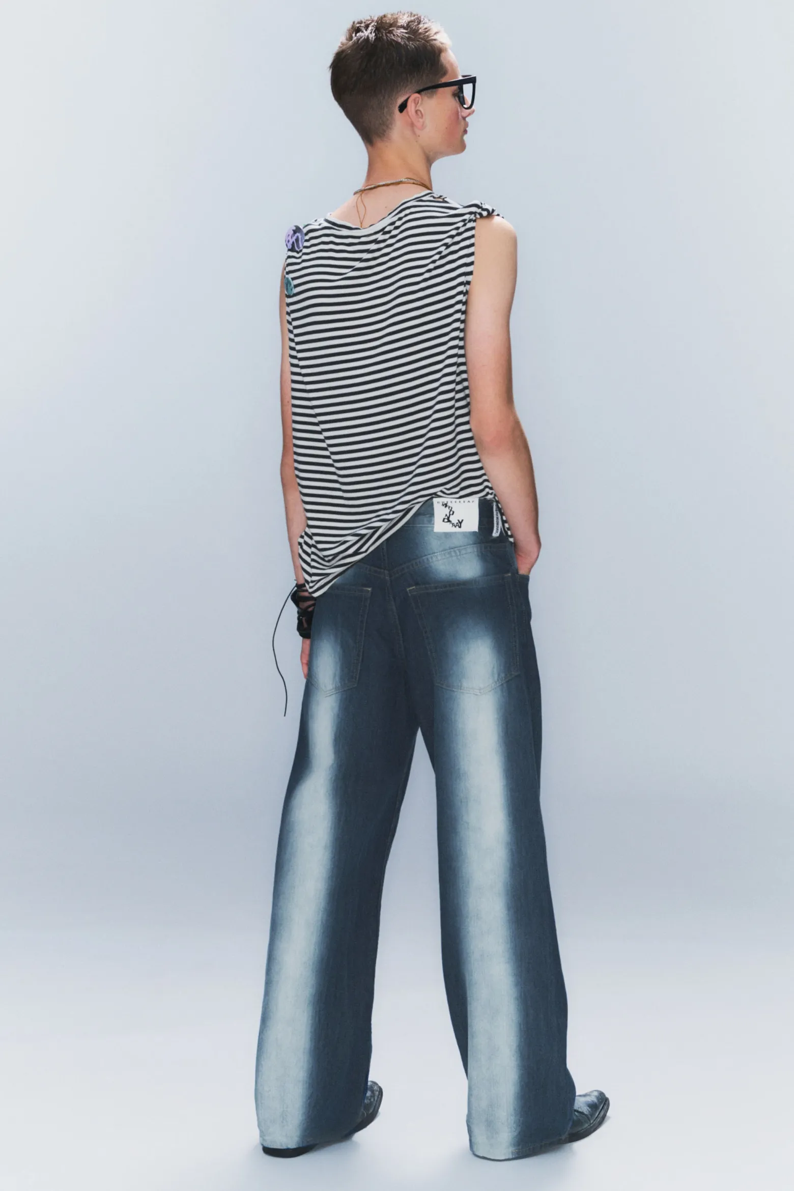 LOOSER – WEITE JEANS MIT NORMALER TAILLE|Weekday Best Sale
