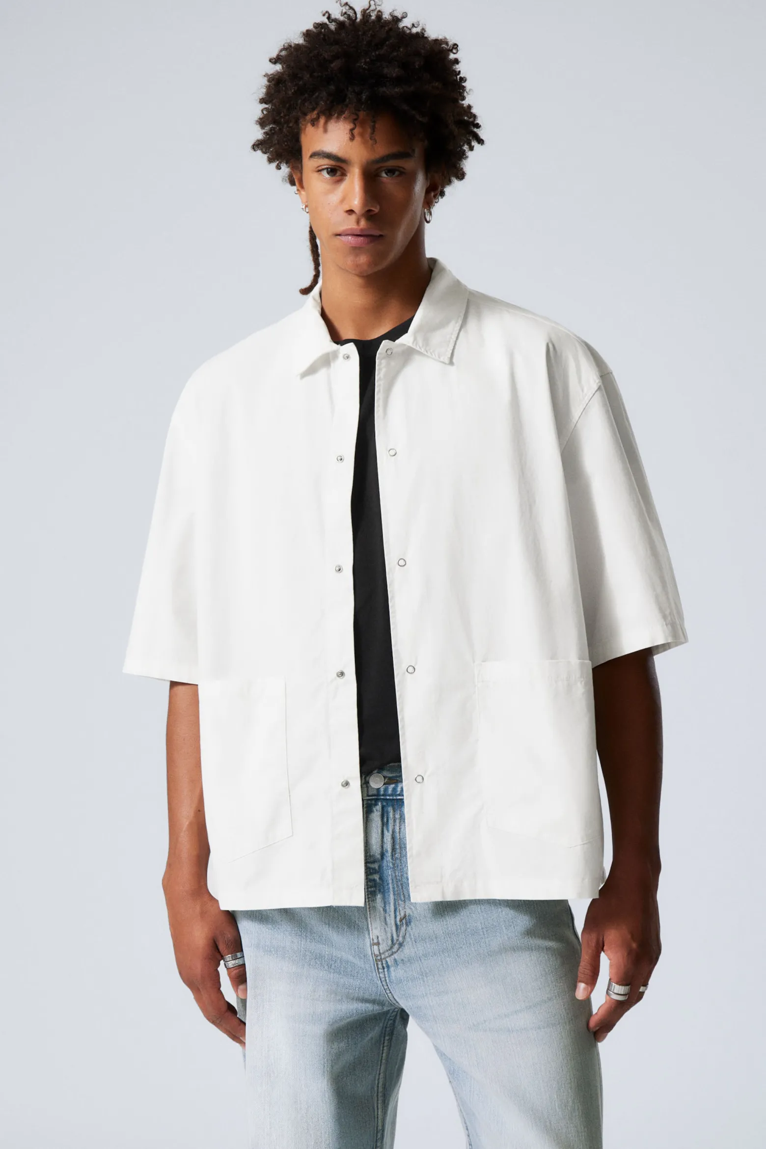 LÄSSIGES, KURZÄRMLIGES BAUMWOLLHEMD|Weekday Best Sale