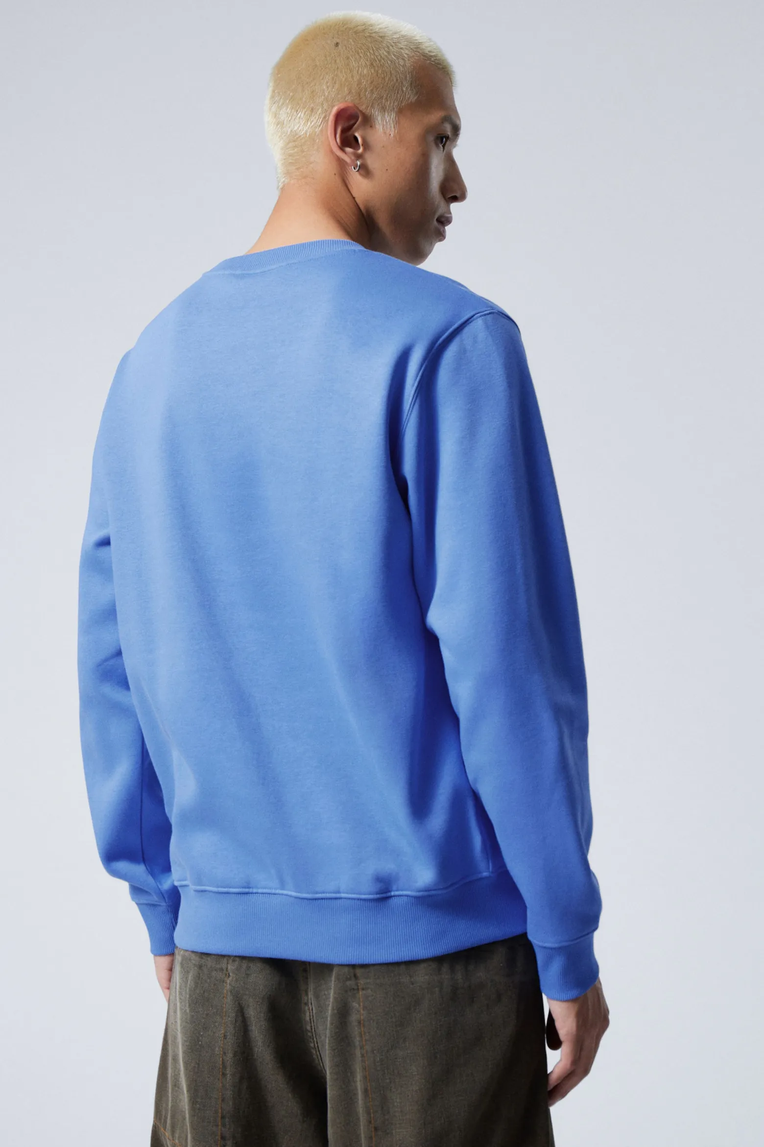MITTELSCHWERES STANDARD-SWEATSHIRT|Weekday Hot