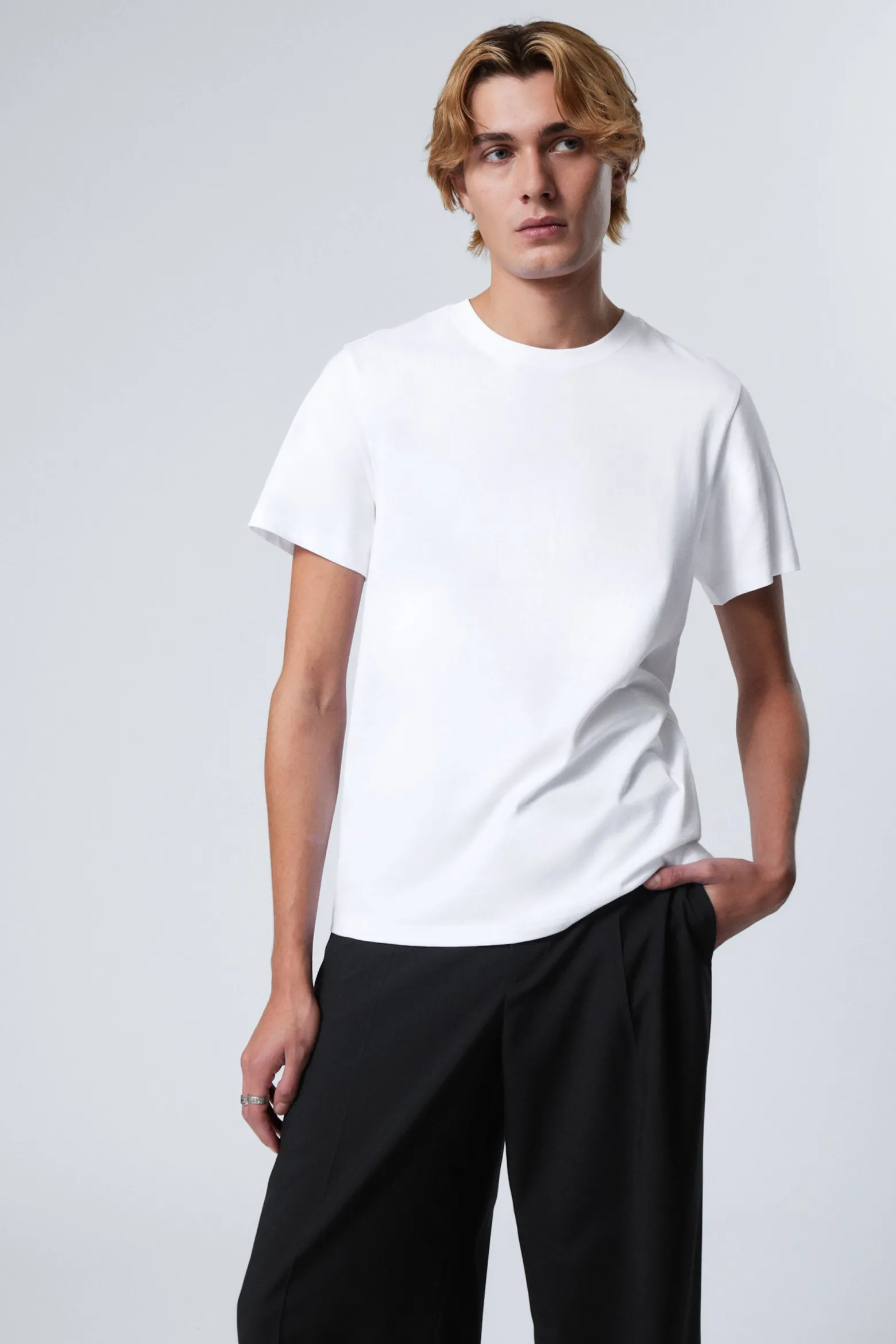 MITTELSCHWERES STANDARD-T-SHIRT|Weekday Online