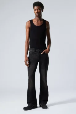 MOTION – SCHMAL GESCHNITTENE BOOTCUT-JEANS|Weekday Best Sale