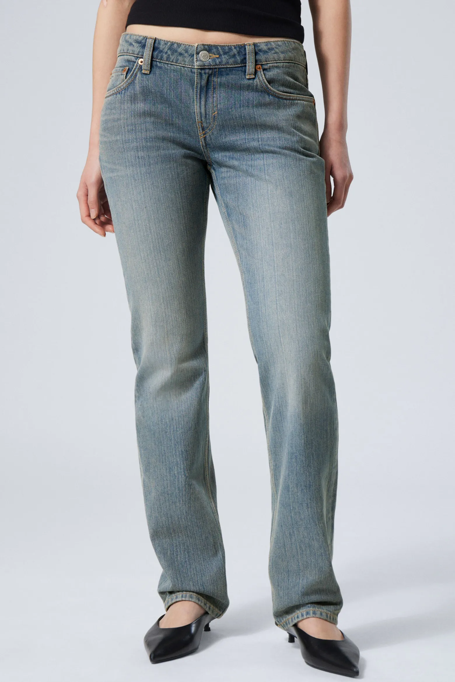 NAIL LOW WAIST SLIM STRAIGHT LEG JEANS|Weekday Outlet