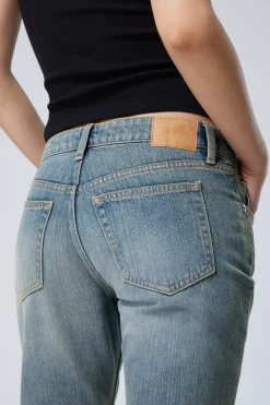 NAIL LOW WAIST SLIM STRAIGHT LEG JEANS|Weekday Outlet