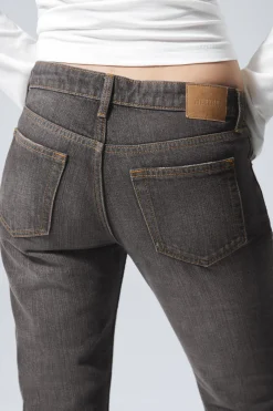 NOVA LOW WAIST SLIM BOOTCUT LEG JEANS|Weekday Discount