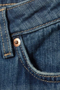 NOVA LOW WAIST SLIM BOOTCUT LEG JEANS|Weekday Online