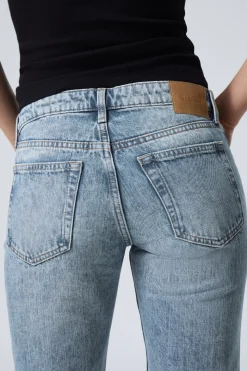 NOVA LOW WAIST SLIM BOOTCUT LEG JEANS|Weekday Hot