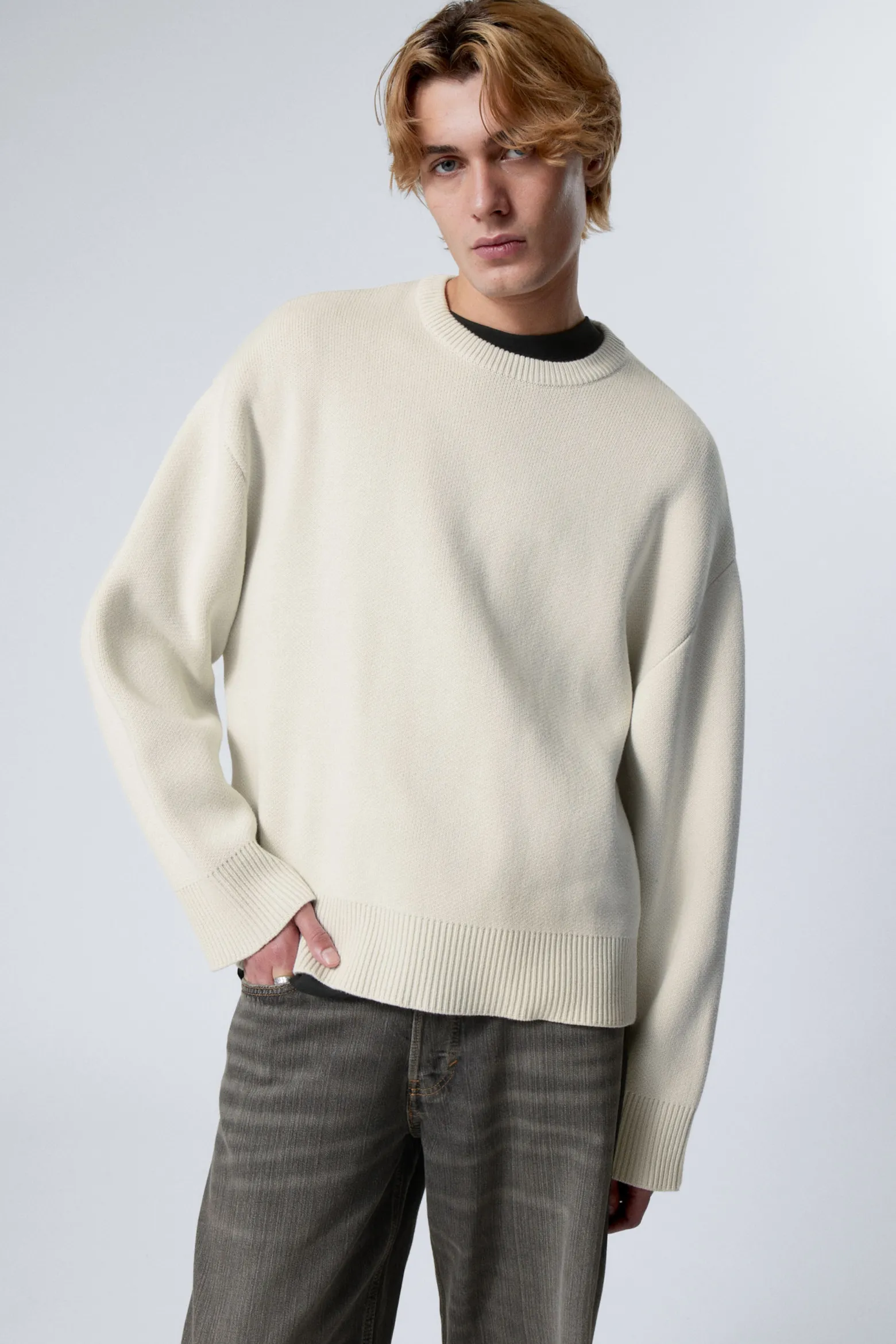 OVERSIZED-SWEATSHIRT CYPHER|Weekday Discount