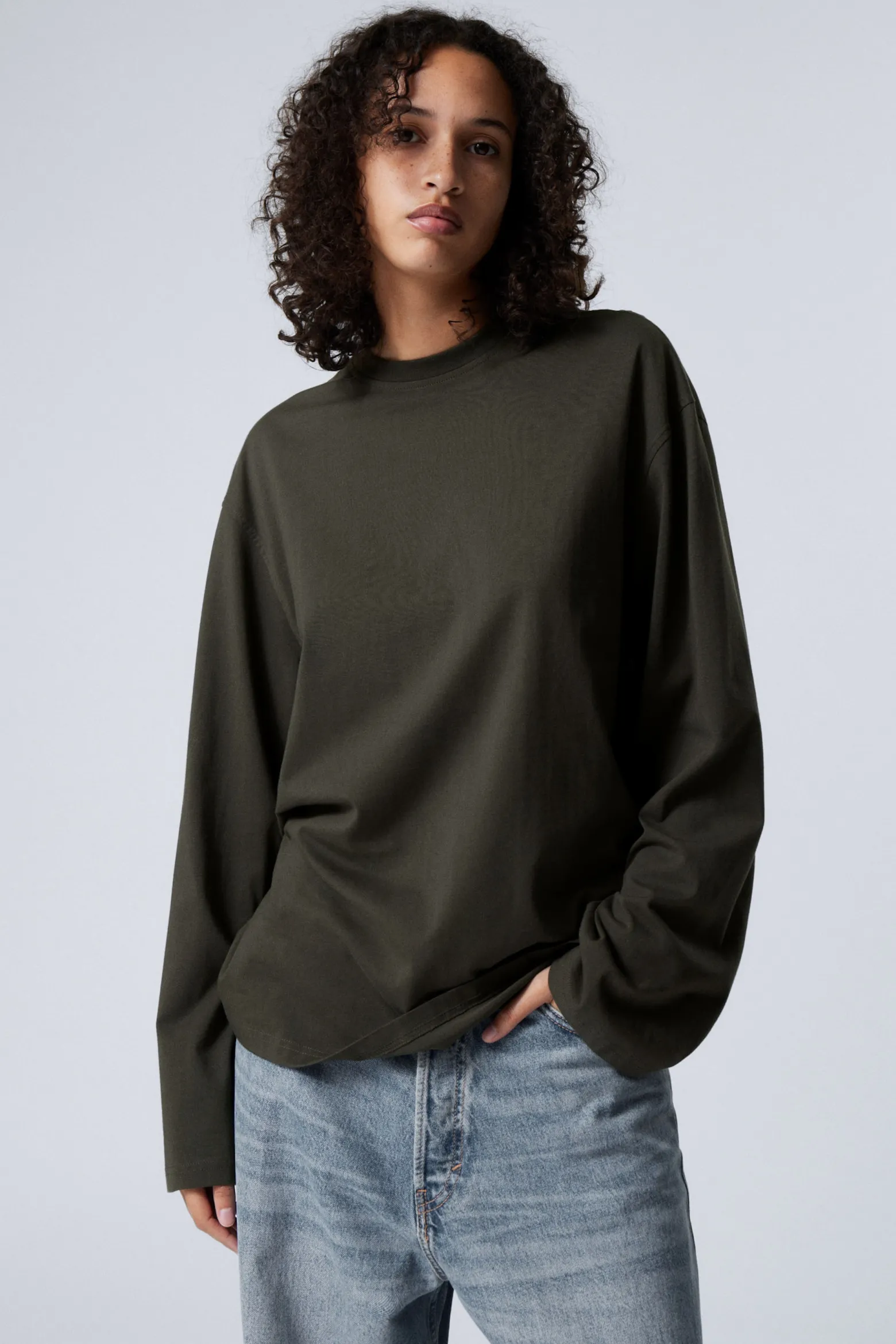 OVERSIZED-T-SHIRT MIT LANGEN ÄRMELN|Weekday Cheap