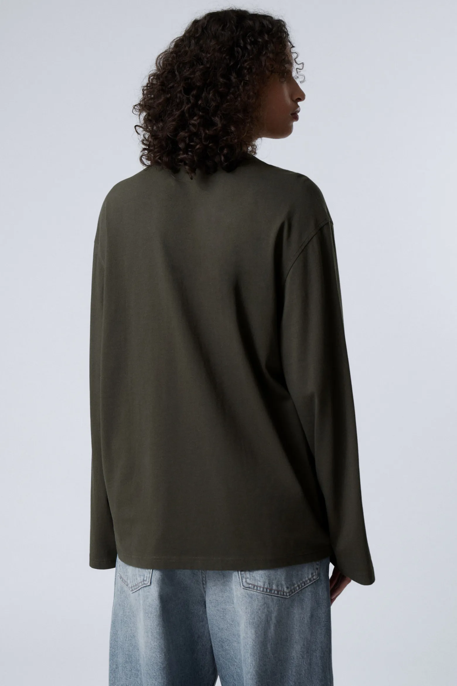 OVERSIZED-T-SHIRT MIT LANGEN ÄRMELN|Weekday Cheap