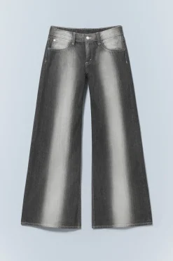 POSER – WEITE JEANS MIT NORMALER TAILLE|Weekday New
