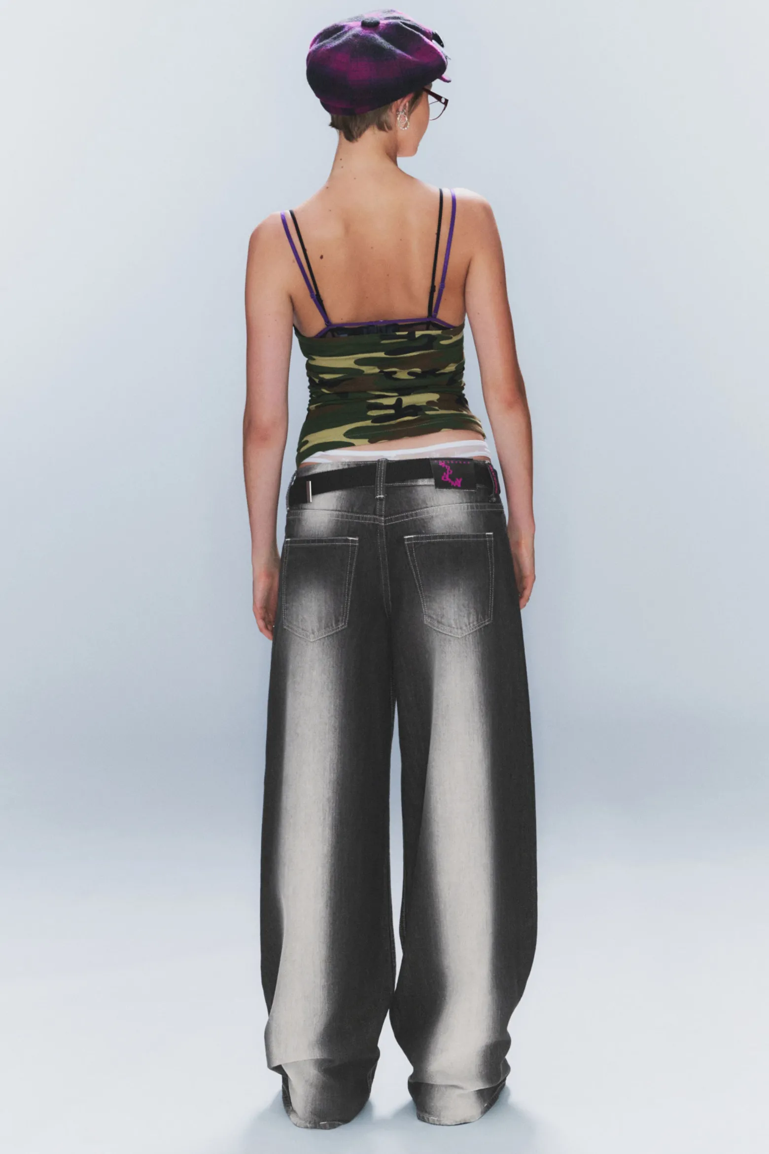 POSER – WEITE JEANS MIT NORMALER TAILLE|Weekday New