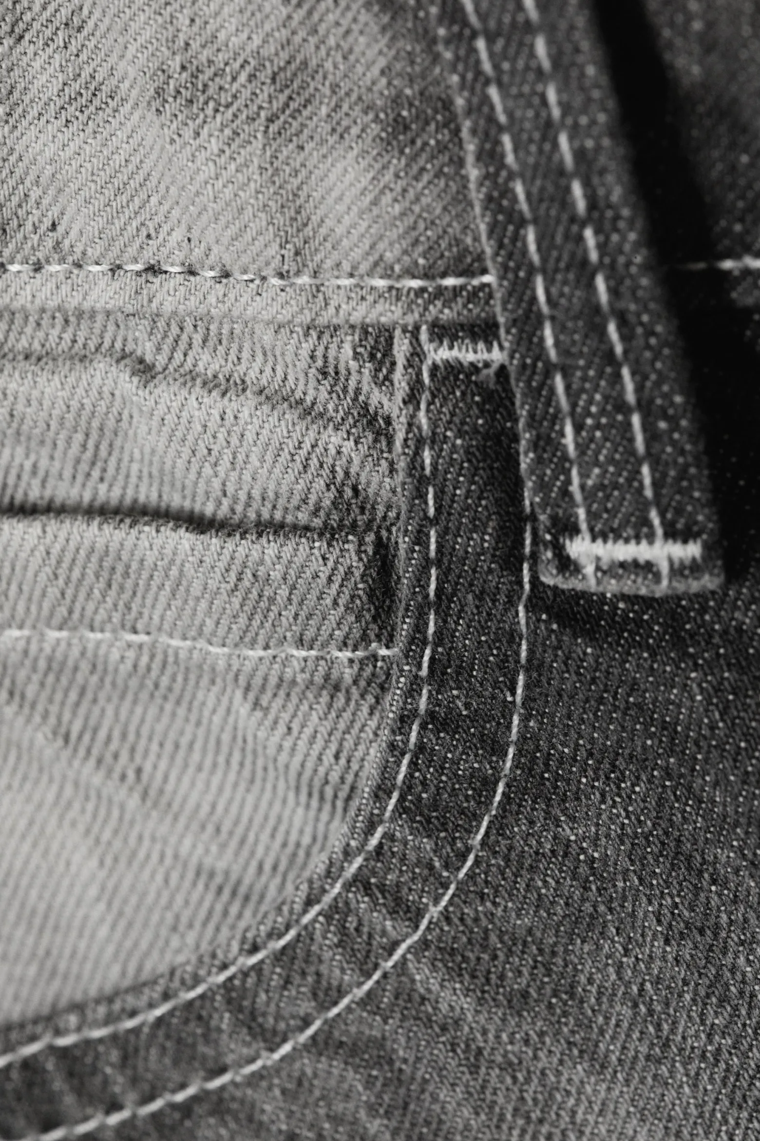 POSER – WEITE JEANS MIT NORMALER TAILLE|Weekday New