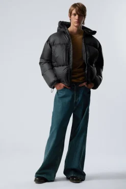 PUFFERJACKE AUS RECYCELTEN DAUNEN MIT KAPUZE|Weekday New