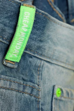 RAD SUPER – WEITE JEANS MIT NORMALER TAILLE|Weekday Best