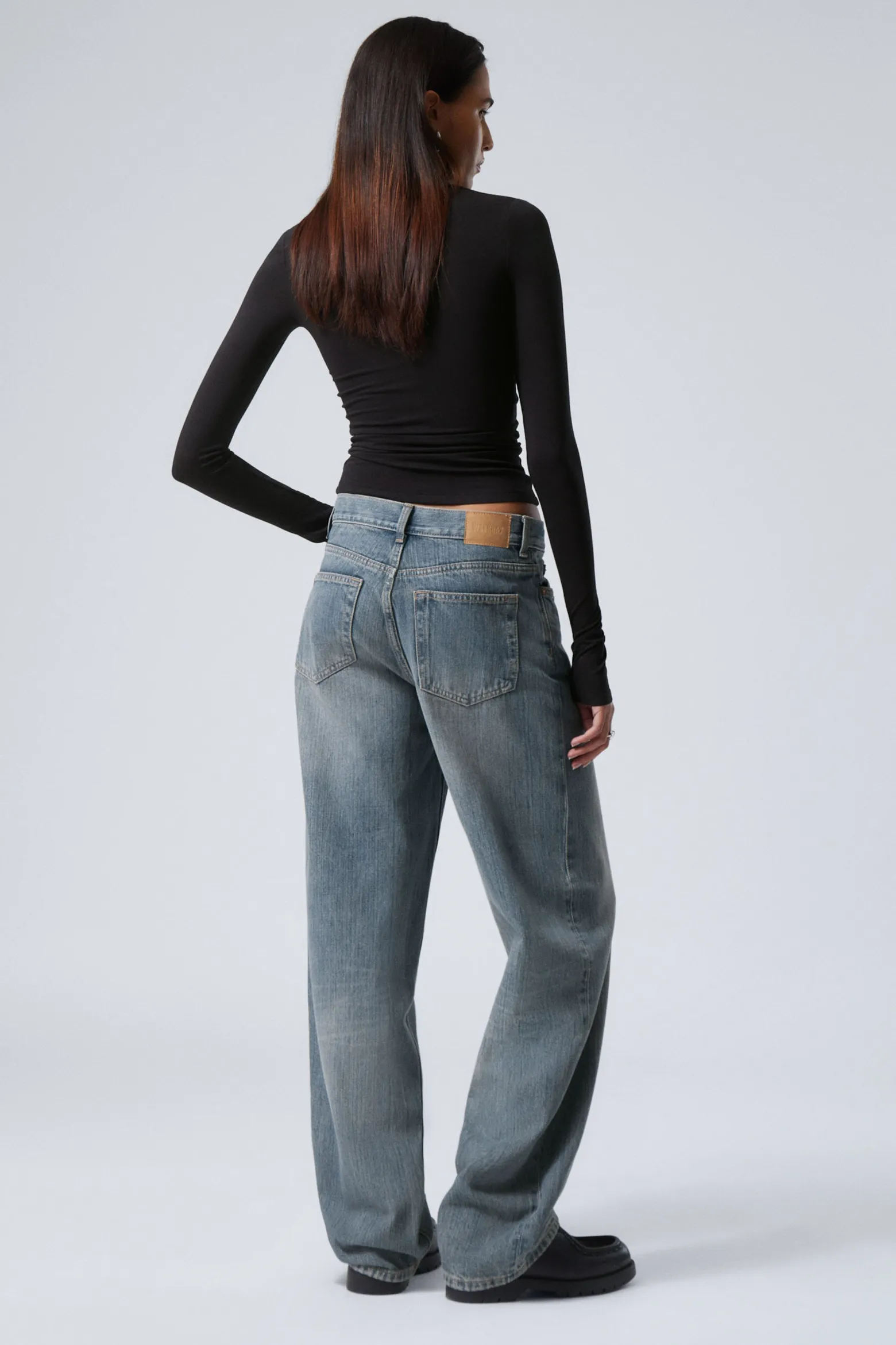 RAIL MID WAIST LOOSE WIDE LEG JEANS|Weekday Flash Sale