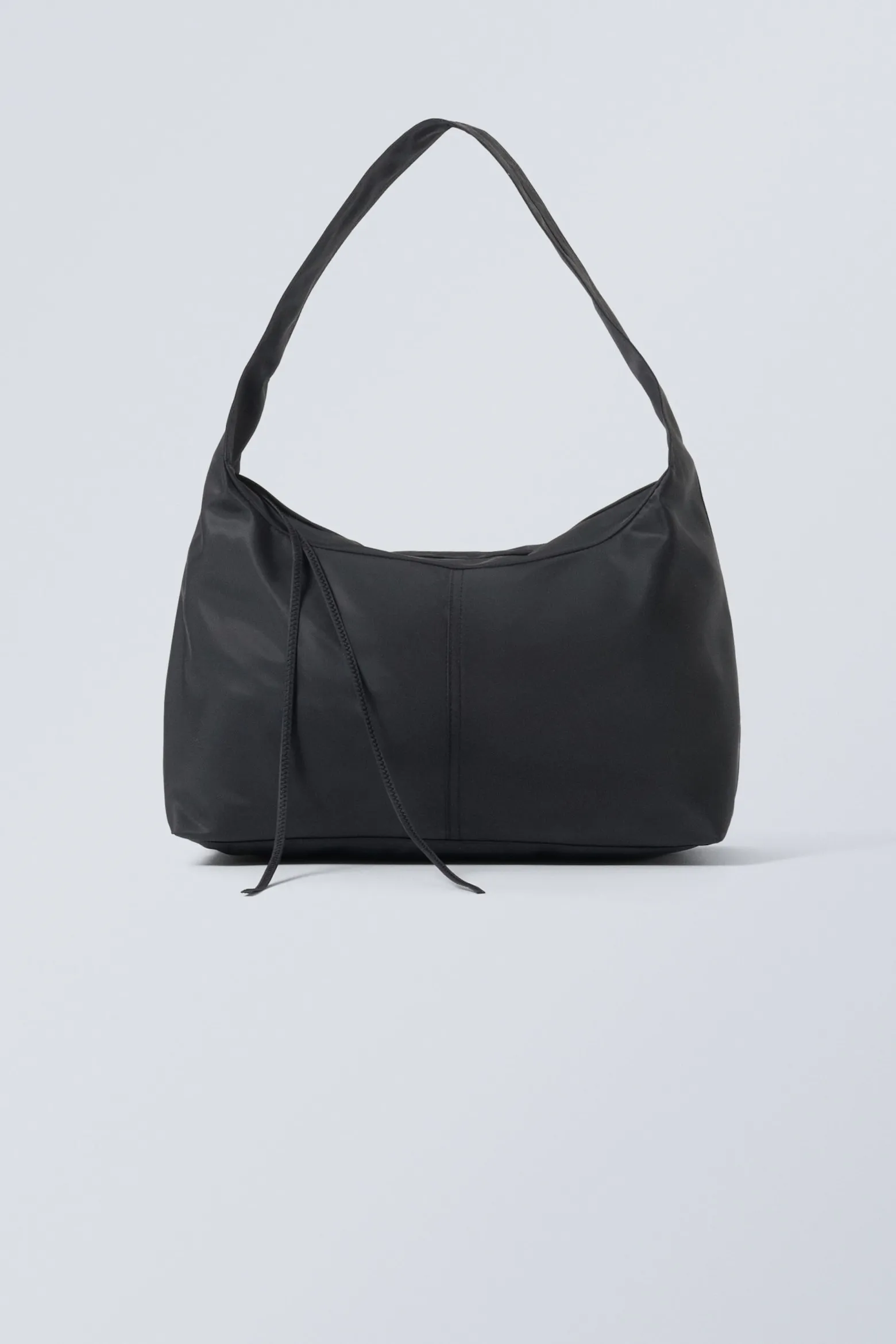 RECHTECKIGE UMHÄNGETASCHE|Weekday Cheap